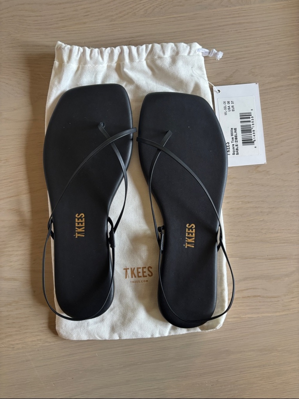 TKEES Black Minimal Strap Square-Toe Sandals - Picture 6 of 6
